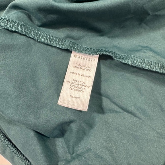 Athleta Sunlover UPF Tulip Back Shirt Long Sleeve - Picture 4 of 8